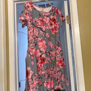 Floral gray dress w/ pockets
